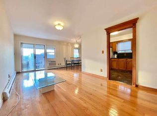 23-55 38th St #B, Astoria, NY 11105