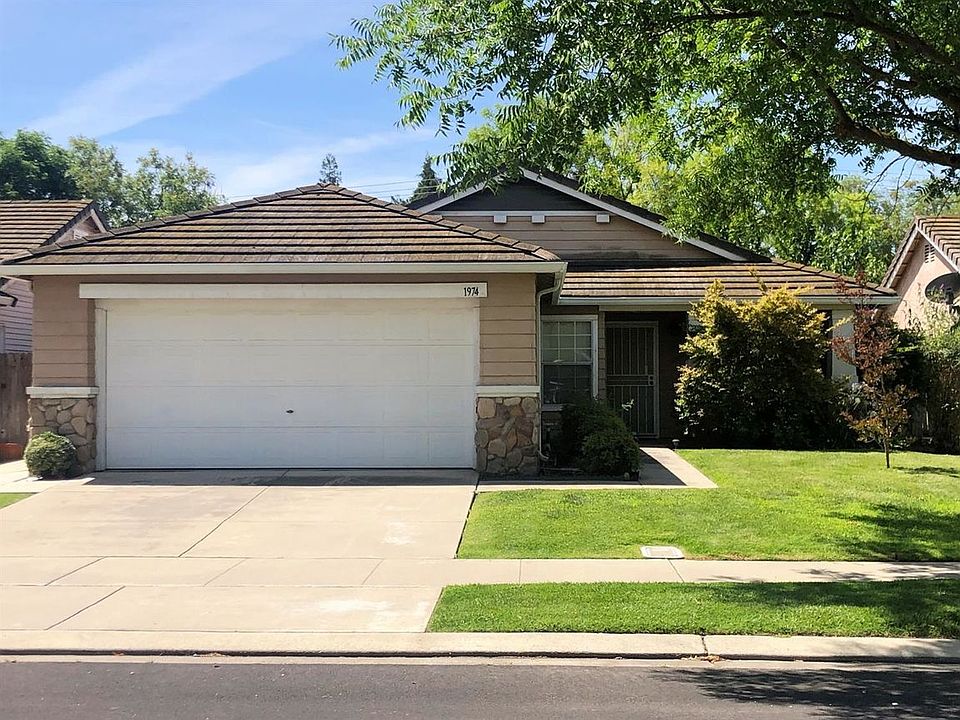 1st image of 1974 Golden Oak Way