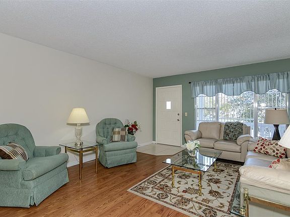 3rd image of 2429 Ecuadorian Way APT 33