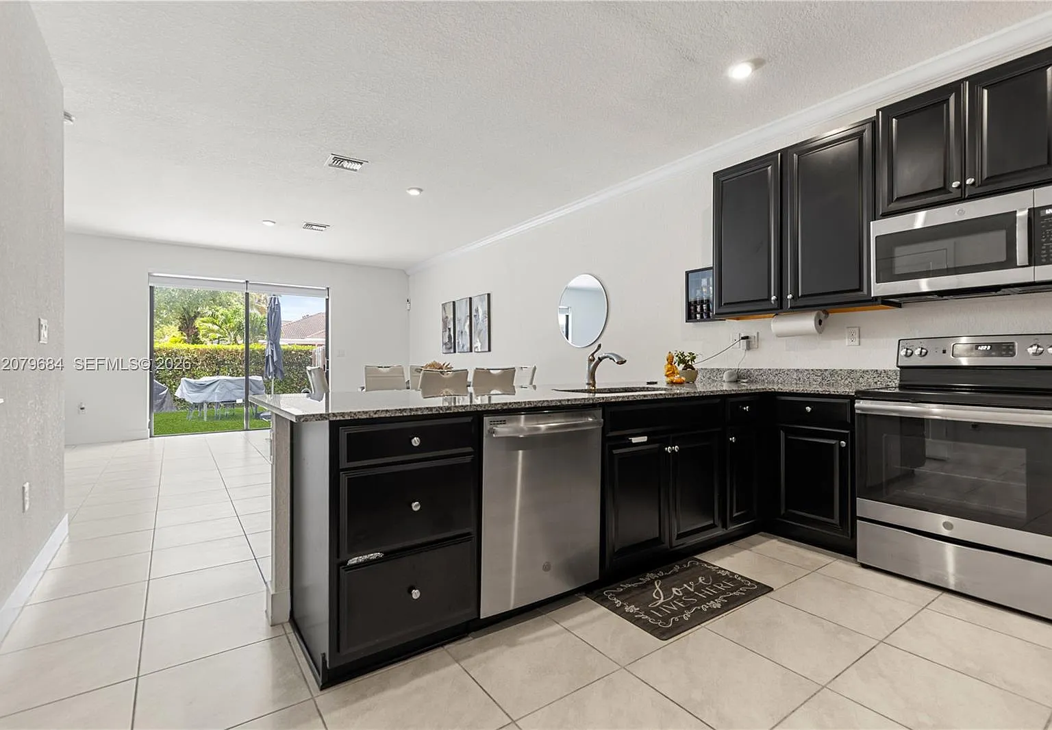 Mc Residential — Photo 1