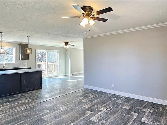 5th image of 408 S Pine St
