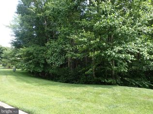 111 Hilltop Ct, Mullica Hill, NJ 08062