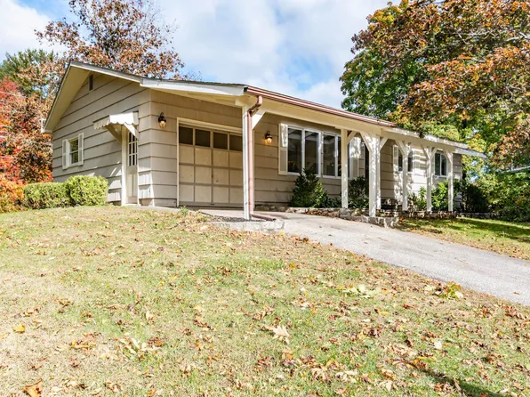 16 Birch Drive, Dover, NH 03820