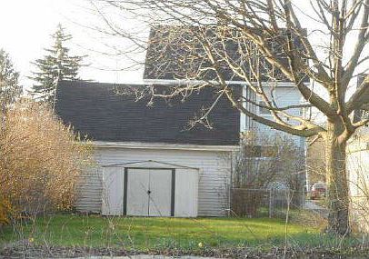 2nd image of 137 Boalt St