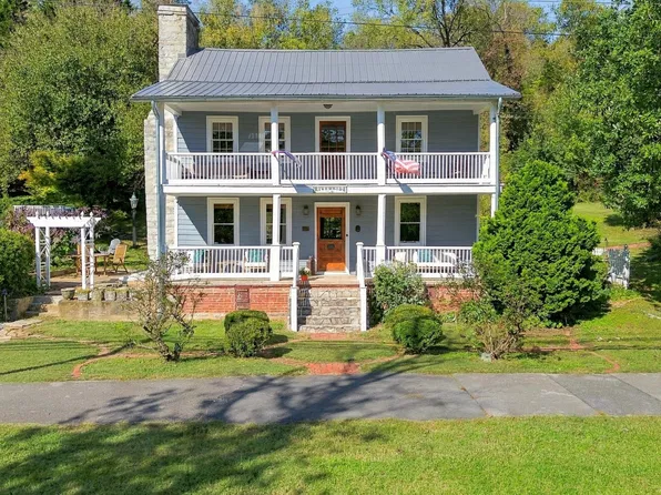 2301 Netherland Inn Rd, Kingsport, TN 37660