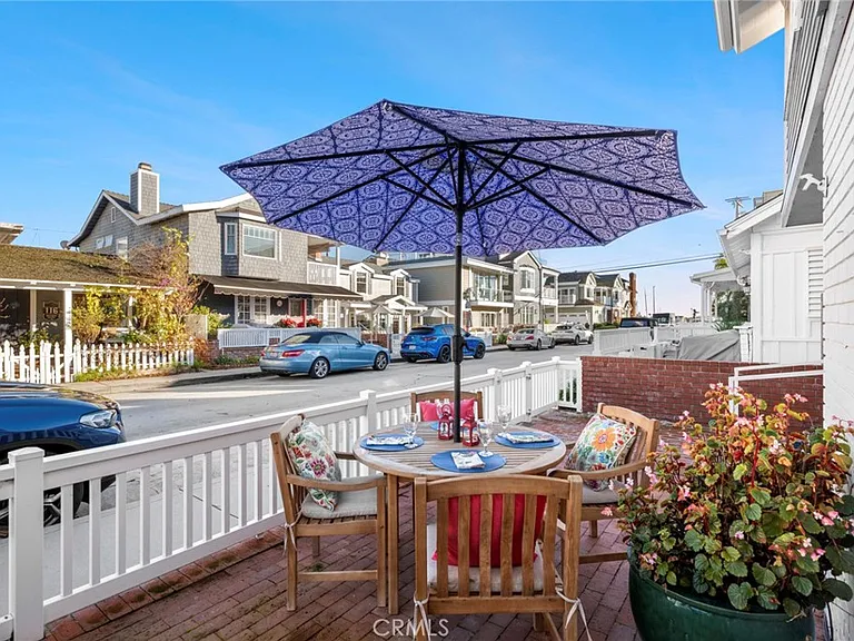 117 Amethyst Ave — Photo 37