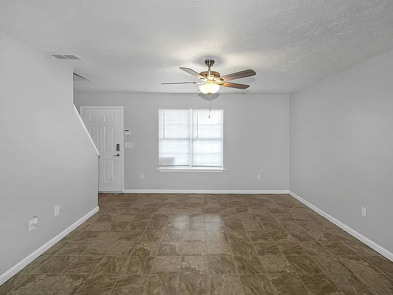134 Point Place Dr — Photo 13