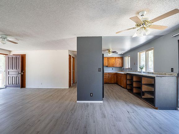 5th image of 16184 Del Pino Dr