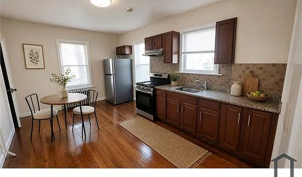4 bed, 1200 sqft, $3,600 — Photo 3