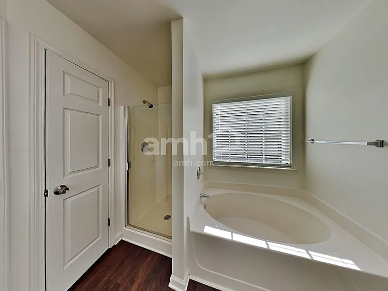2264 Monthemer Cove Dr — Photo 14