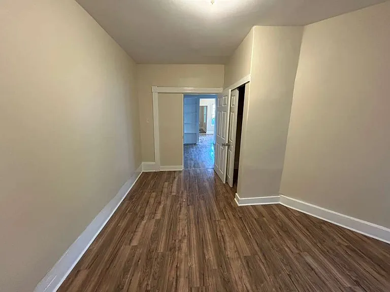 810 Carteret Ave #1 — Photo 8