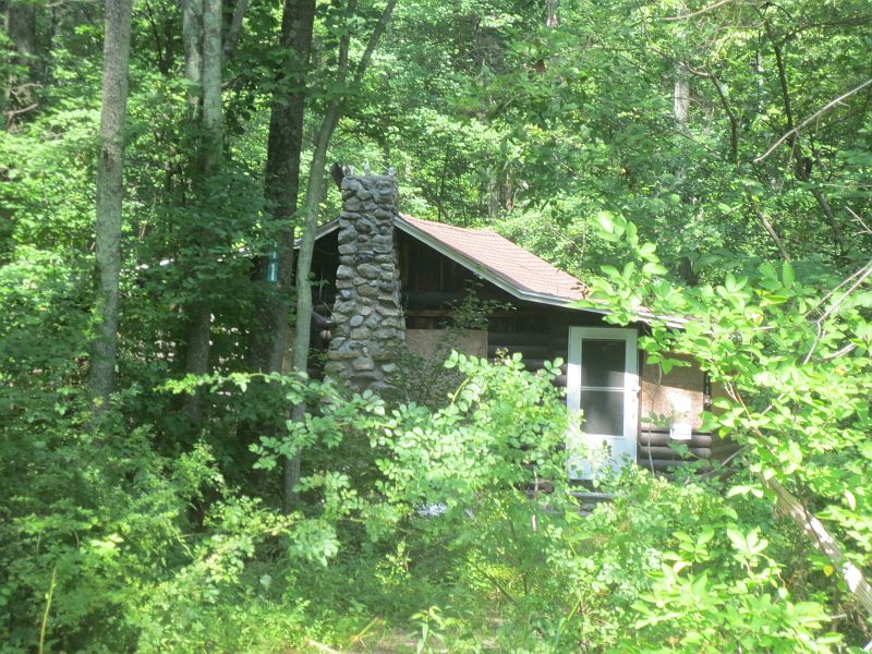 2nd image of 115 Lakeside Dr
