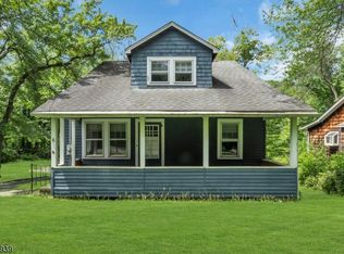 6 Western Blvd, Gillette, NJ 07933