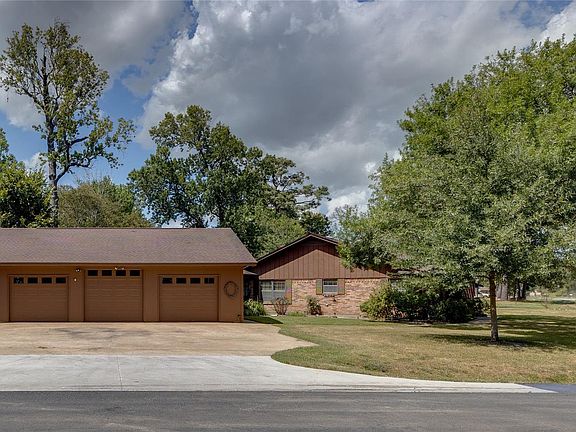 5th image of 5821 Russell Ln