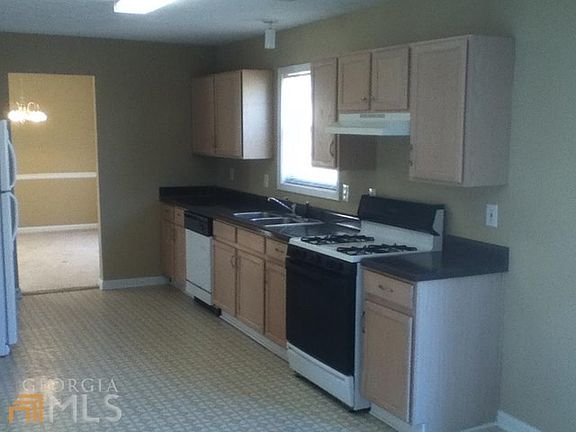 3rd image of 8274 McKenzie Pl
