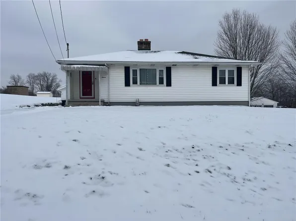 11 Liberty St, Smithfield, PA 15478