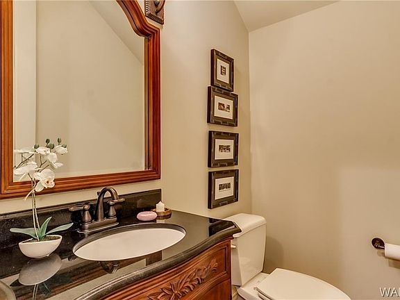 3rd image of 5057 Yorkshire Ln