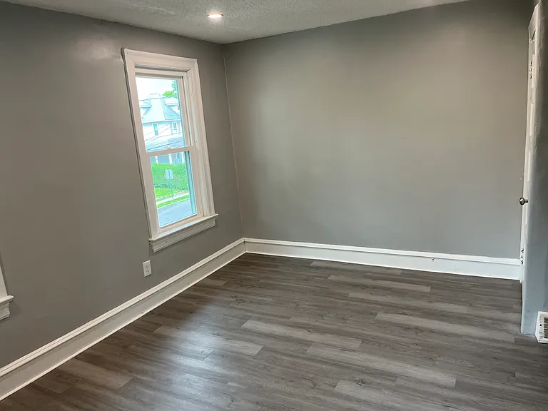 409 Newton Ave #2 — Photo 11
