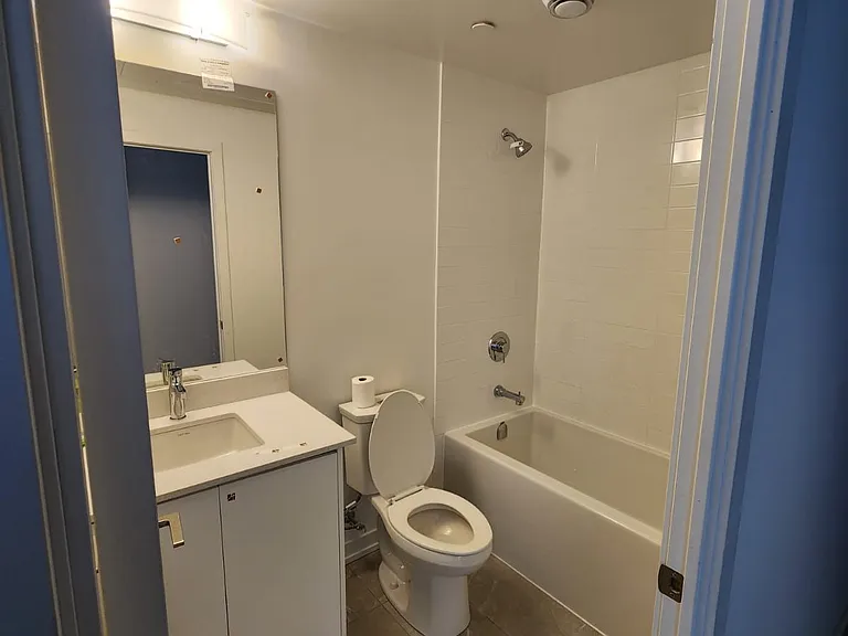55 Duke St W #601 — Photo 24