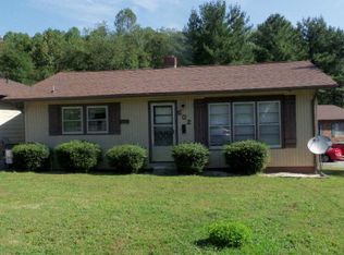 602 S Spruce St, Wilkesboro, NC 28697