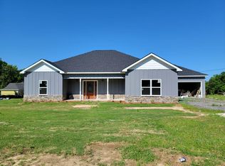 9 Walton Rd, Seale, AL 36875