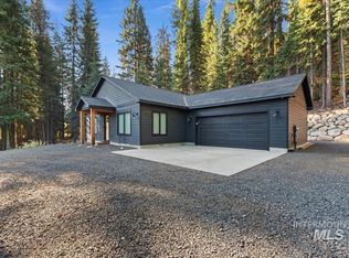 2521 W Mountain Rd, Donnelly, ID 83615