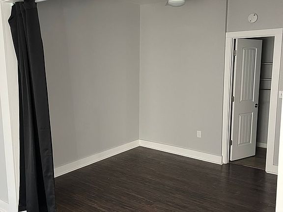 5th image of 4086 S Washington St #3