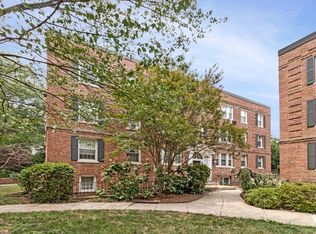 4491 Macarthur Blvd NW APT 102, Washington, DC 20007