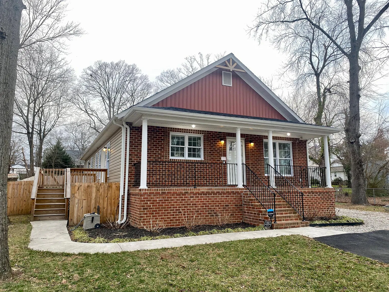 3 bed, 1665 sqft, $2,100 — Photo 2