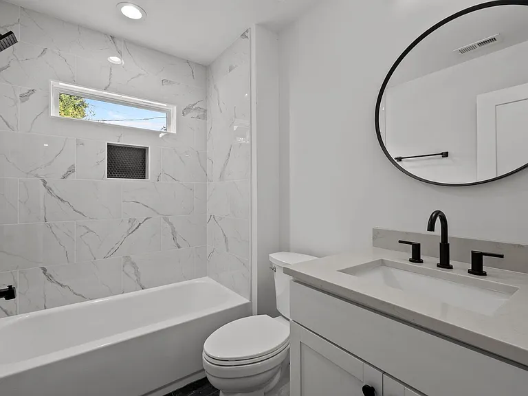 1001B N Gregson St — Photo 11