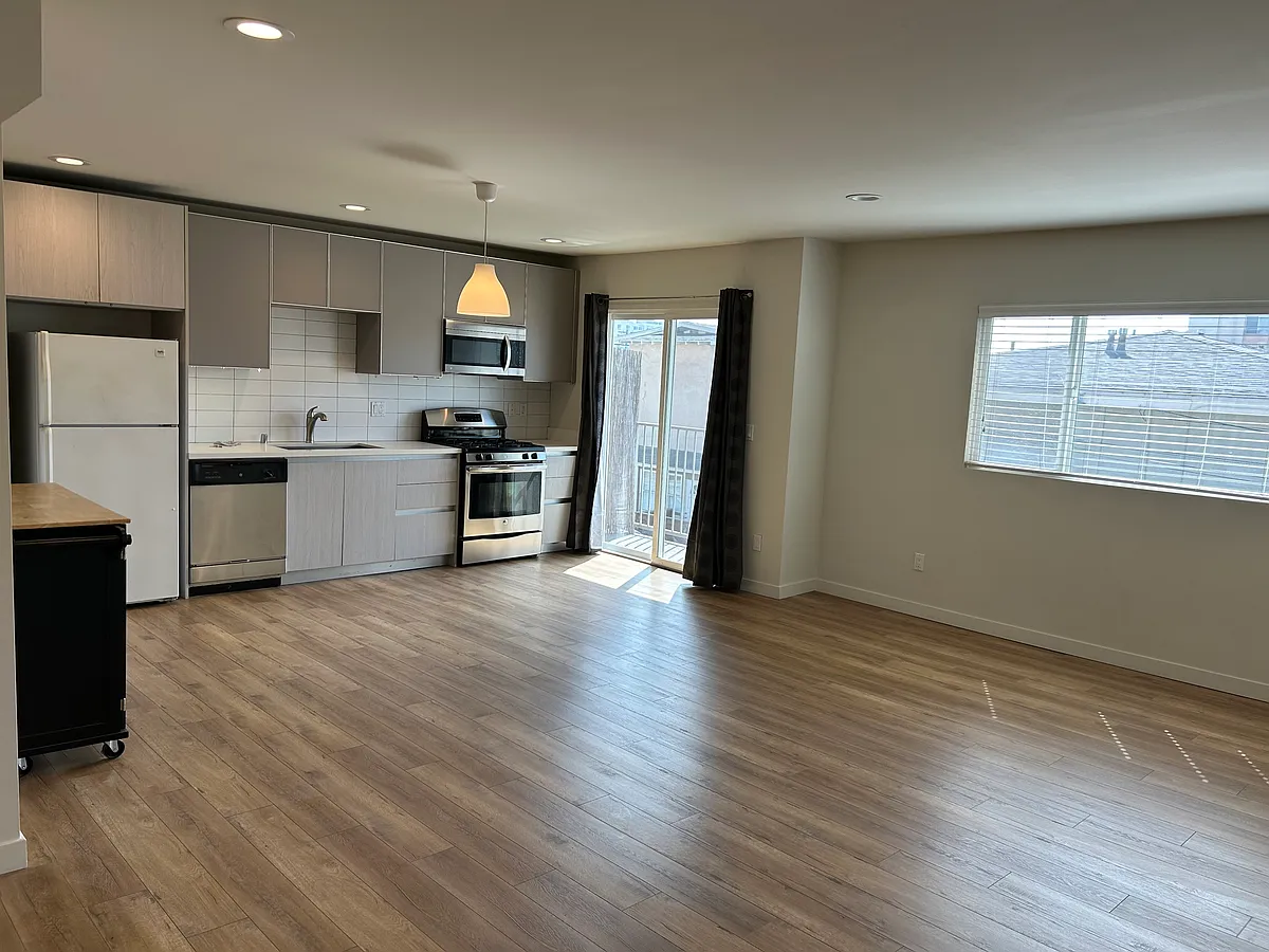Building Photo - 3449 Keystone Ave #6