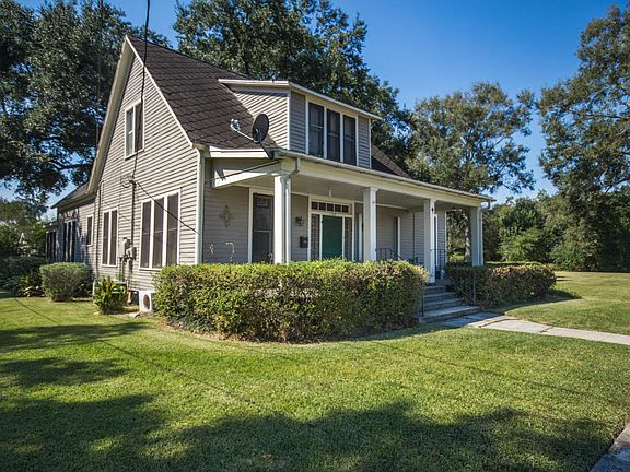 2nd image of 1103 N Avenue E