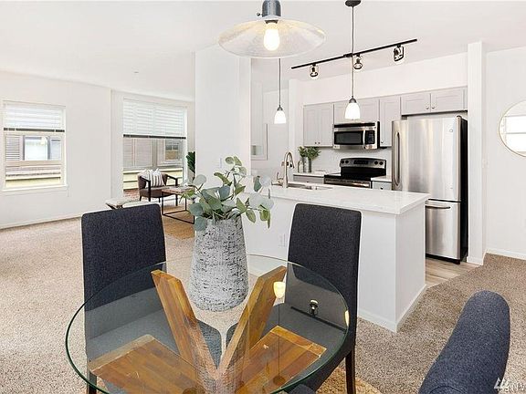 2nd image of 118 107th Ave NE #315B