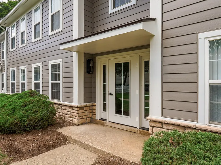 Whethersfield Apartments — Photo 49
