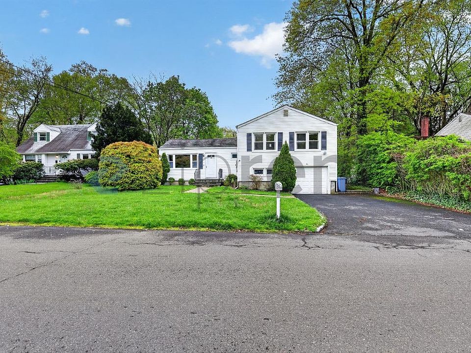 1st image of 30 Mary Ln