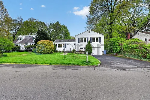 30 Mary Ln Photo 1