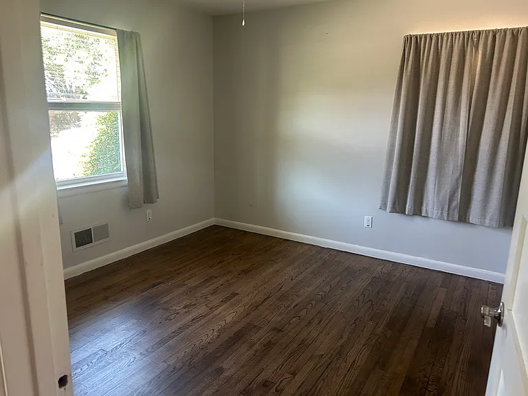 1511 Wysong Dr — Photo 11