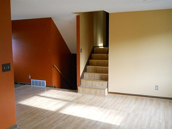 4th image of 1837 College Manor Dr