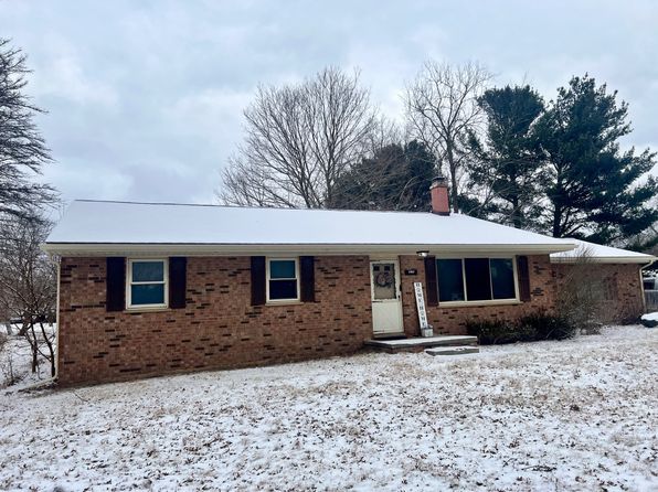 740 W Main St, Pinckney, MI 48169