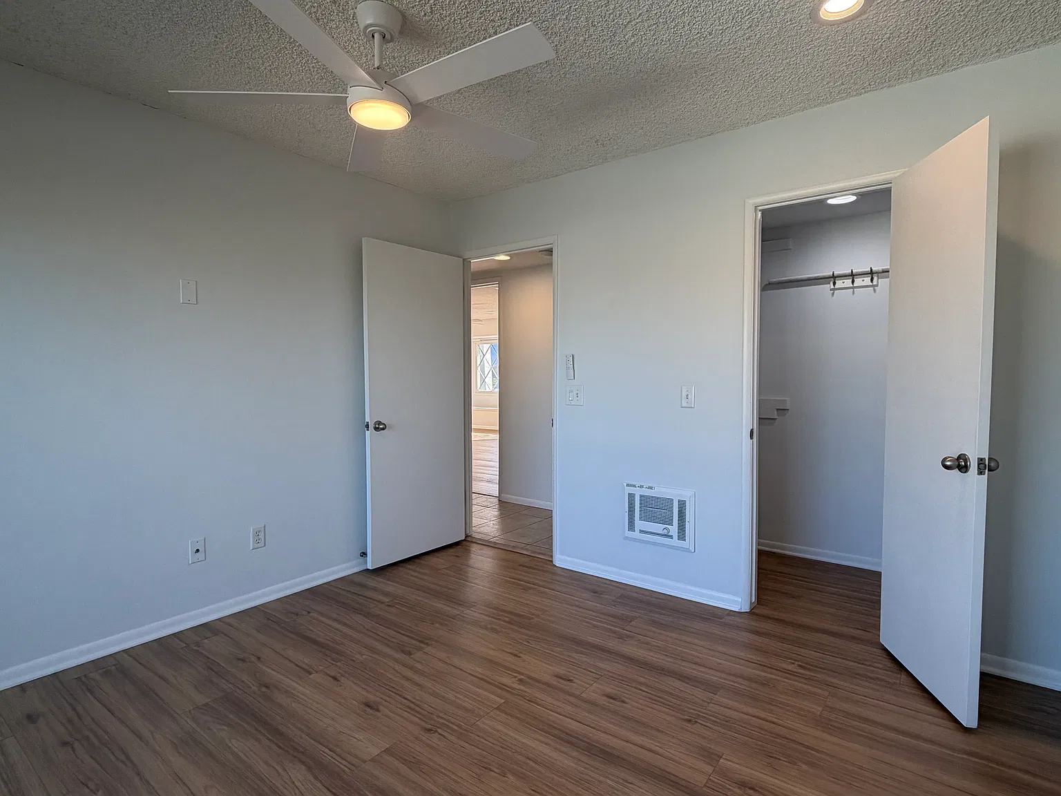 2 bed, 1350 sqft, $3,895 — Photo 4
