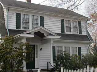 76 Union St, Bristol, RI 02809