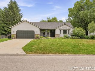 7070 Rolling Hills Dr, Hudsonville, MI 49426