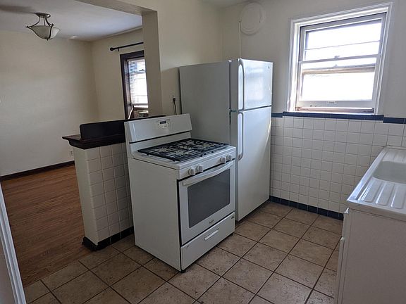 3rd image of 3536 Brannon Ave #A