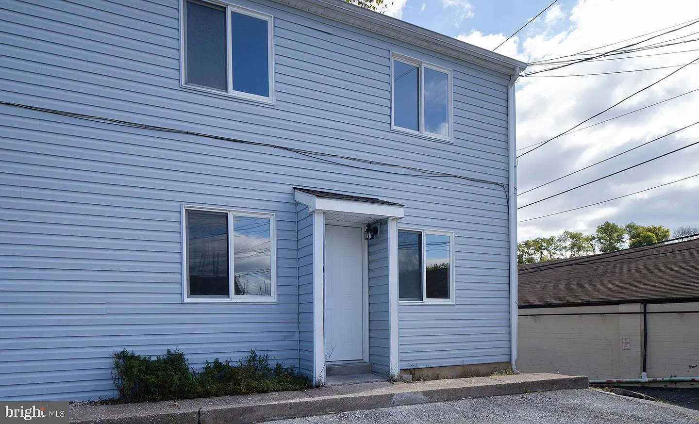 2 bed, 1.0 bath, 1100 sqft, $1,395 — Photo 3