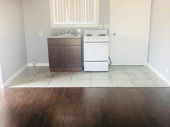 4th image of 6143 Palm Ave APT E