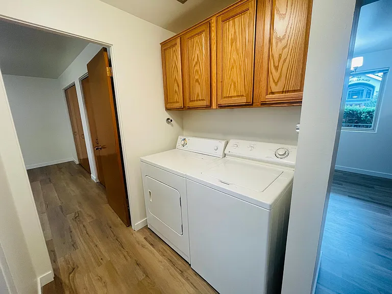 405 Walnut St #1 — Photo 17