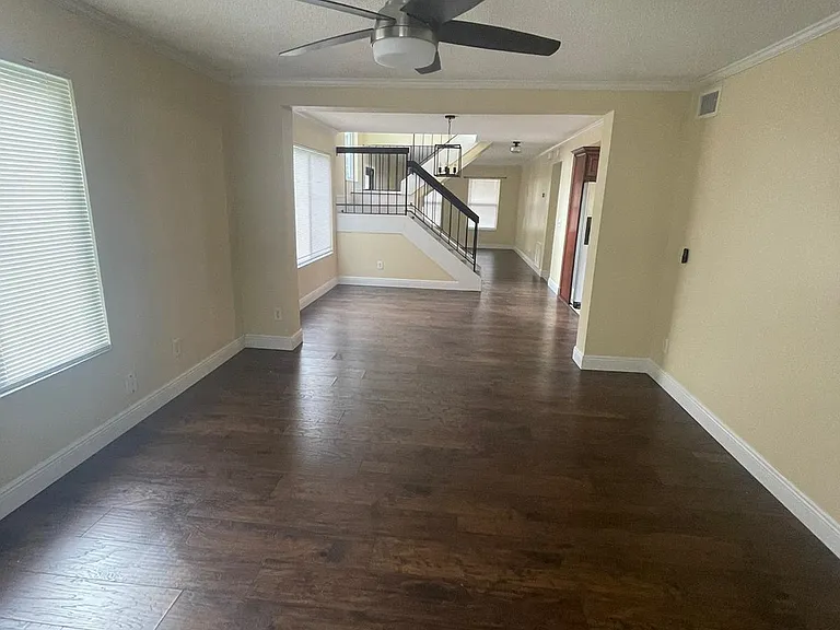 3400 Coachlight Dr — Photo 6