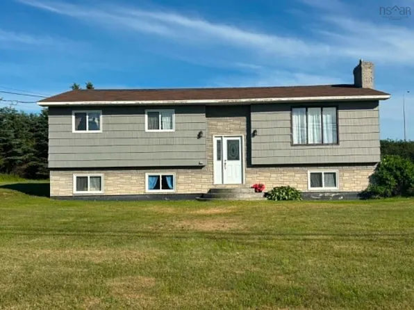 32 Chemin Herb Leblanc Rd, Salmon River, NS B0W 2Y0