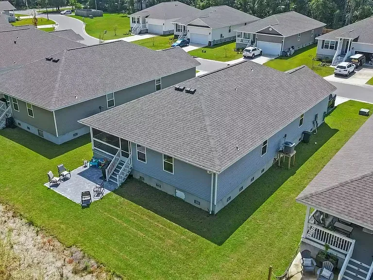 82 American Ct — Photo 18