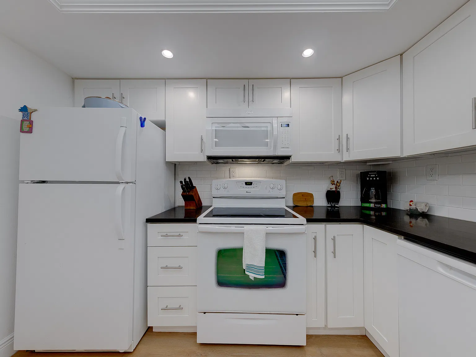 2 bed, 950 sqft, $1,700 — Photo 4